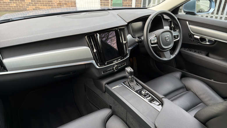 Volvo V90 2.0 T4 Momentum Plus 5dr Geartronic Petrol Estate